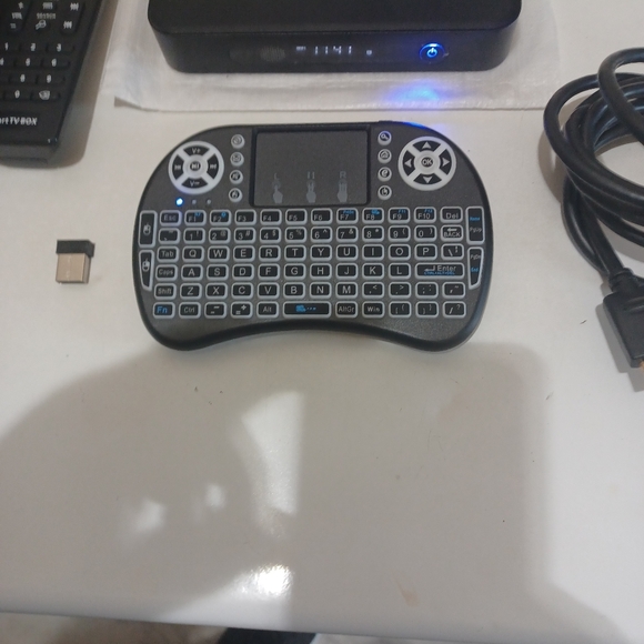 Compact Smart TV Box with Remote - Picture 4 of 13